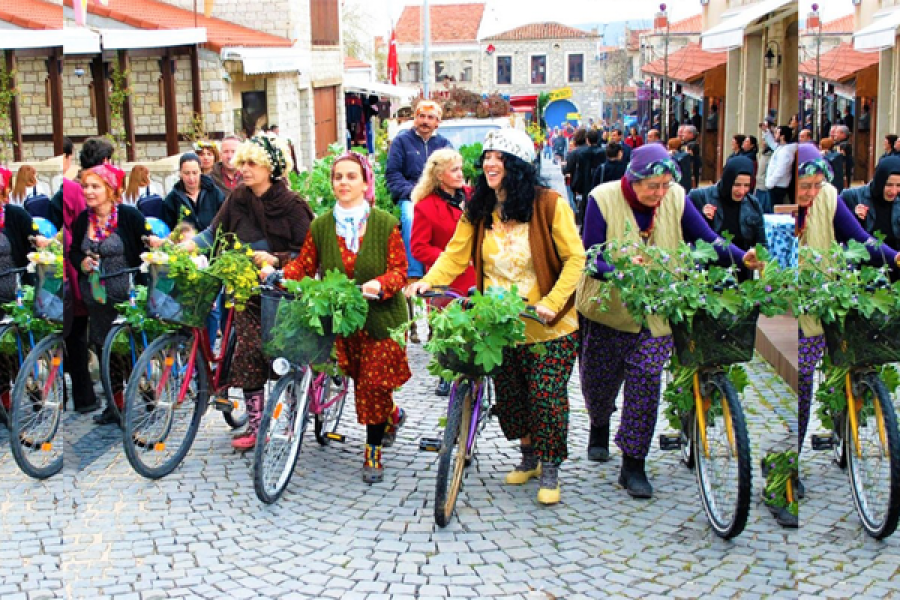 Alaçatı Ot Festivali